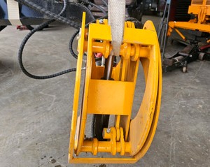 Unused 2026 FUTURE Mini Skid Steer Rotating Gripper FT-MRG69