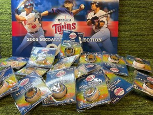 Minnesota Twins MLB Mini Baseball 2006 Collectibles RARE 16