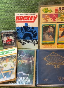 HOCKEY LOT- CARDS, NORTH STAR YEARBOOKS, SEALED DRAFT PICKS
