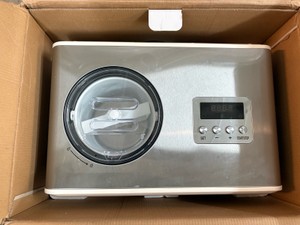 Airmsen Ice Cream Maker, Tabletop Style, Powers On, Havent Tested to See if it Makes Ice Cream, Looks Like it Has Been Used, Comes With Instruction Manual