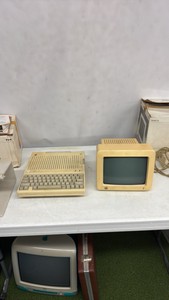 complete Apple IIc computer with original packaging