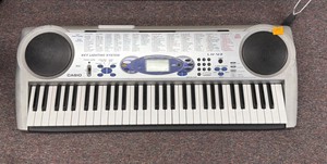 Casio keyboard, no plug