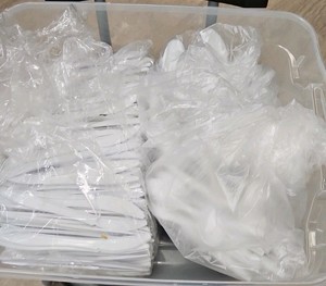 plastic knives and spoons - unknown quantity