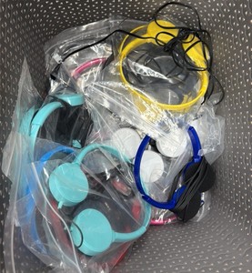 tote of headphones