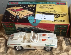 Vintage 1962 AMT Oldsmobile Starfire 3-in-1 Model Kit (Built-up w Box)