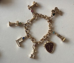 vintage 5060s New York City travel bracelet