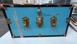 blue locker box
