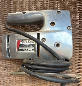 Featured Auction Item Vintage Wards Powr-Kraft Sabre Saw (Model TPC 8952A)