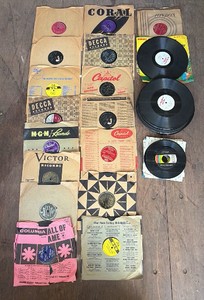 Large Lot of Vintage 45 RPM Vinyl Records - Mixed Labels - Decca, Capitol, RCA Victor