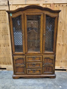 display case