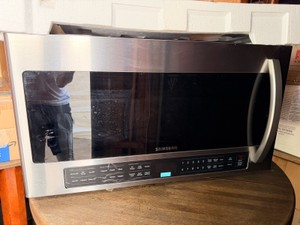 New Samsung over-the-range microwave - Missing plate