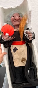 Halloween Witch Plug in decor