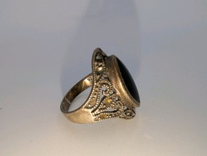 Vintage sterling silver ringoval black onyx stone,marcasite accents, size 7