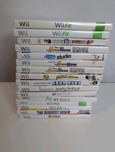 Lot of 16 Nintendo Wii Games, various conditions,all work