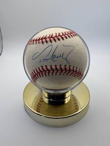 Tom Kelly Autograph Baseball Legendary Minnesota Twins Coach, World Series Winner