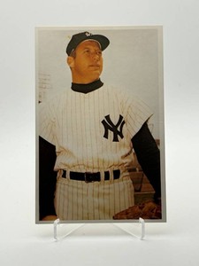 Mickey Mantle Vintage Oversized Baseball Card 1982 TCMA Card, Great Shape, Crisp Corners and Edges New York Yankees Legend MLB Hall of Fame