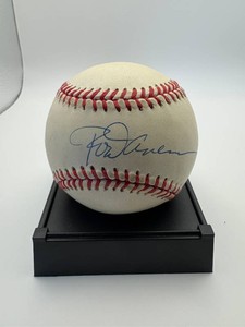 Rod Carew Autographed Baseball, Minnesota Twins, Hall of Fame
