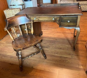 BR3 - Vintage Desk & Chair Set