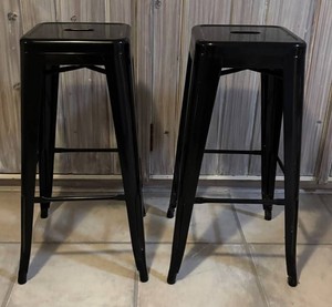 LLK - Black Metal Bar Stools 31 in Tall (Lot of 2)