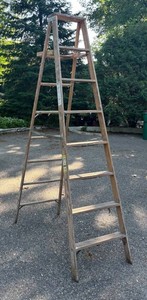 G - Werner Wooden Step Ladder W368 8 Ft Type II