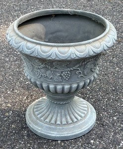 G - Decorative Urn Planter