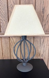LR - Decorative Table Lamp