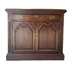 LR - Vintage Thomasville Georgian Style ServerCabinet