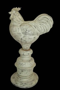 LR - Distressed Rooster Figurine