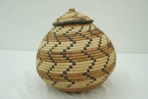 African hand woven Zulu basket