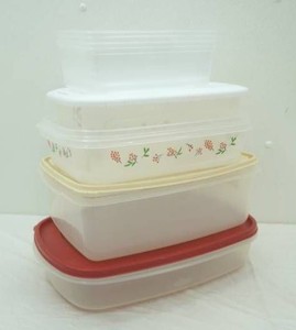 Food Storage Containers (most with lids)