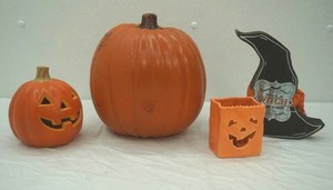 Jack-O-Lantern Halloween Decor. Wooden Witches Hat