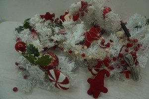 Holiday Lighted White Garland