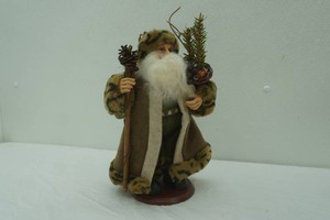 Santa Figurine 12 Woodsman