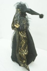 22 Witch Tree Topper