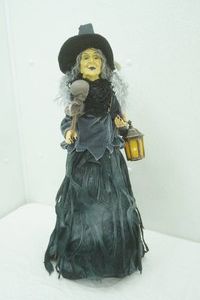 22 Witch Tree Topper