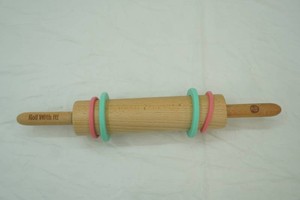 Wooden Rolling Pin with Adjustable Silicone Rings