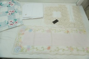 New Lace Table Runner and Doily Set Embroidered Tablecloth and Napkin Set