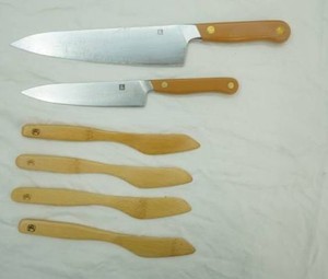 Kitchen Knife Set with Magnetic Wooden Sheaths & Bamboo Butter Spreaders
