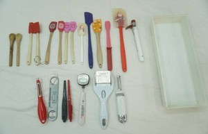 Mini Spatulas, Mini Wooden Spoons, Full Size Spatula, Variety of Peelers, Cooking Thermometers and more