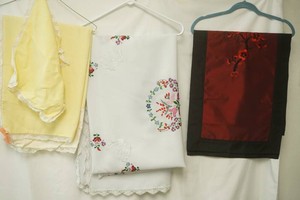 Embroidered Tablecloth, Table Runner, Vintage Table Linens