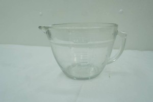 Pampered Chef 2 qt Measuring Pour