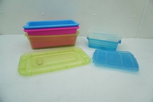 Small Storage Containers 7ct (5 with lids)