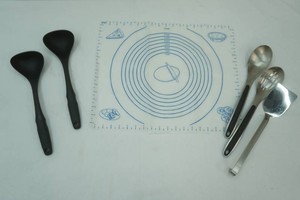 Cooking utensils & Silicone Dough Rolling Guide Mat