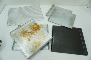 Large Cooling Rack & Cookie Sheets