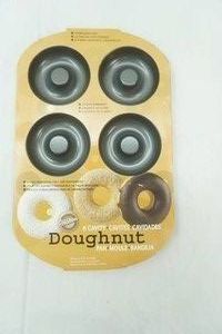 NEW Wilton 6 Cavity Donut Pan