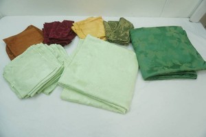 Linen Tablecloths & Napkins