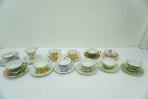 Vintage Tea Cups & Saucers (12ct)