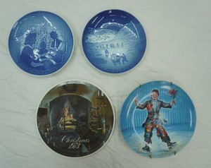 Vintage Christmas Plates. 1973 Smuckers Collector Series Christmas Plate and more
