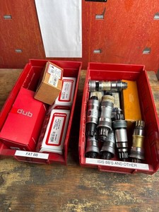 SRAM & Wheels Mfg Bike Bottom Bracket Mixed Lot