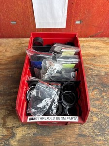 Threaded Bottom Bracket Small Parts Mixed Lot